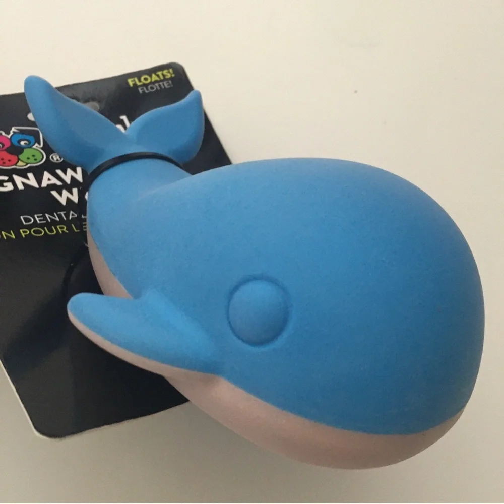 Gnaw Guard Dog Toy Blue Whale Squeaks Floats Dental Design Safe NEW Spunky Pup
